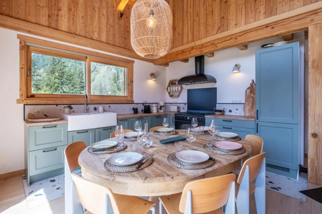 Sublime Semi Detached Chalet Facing The Mont Blanc Chamonix 0*,
