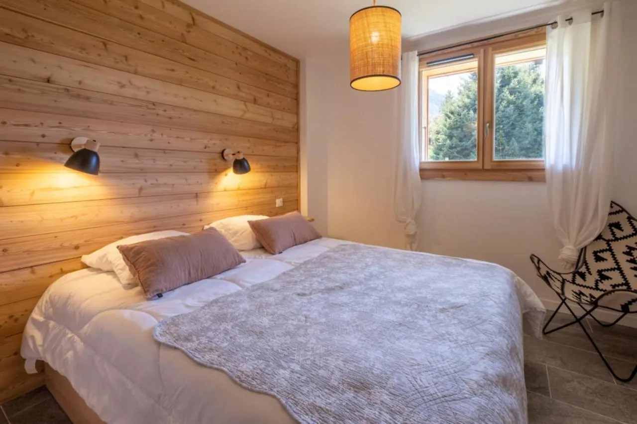 Sublime Semi Detached Chalet Facing The Mont Blanc Chamonix France
